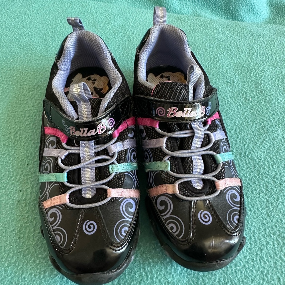 Like New - Bella Ballerina Spinner shoes - Black and Pink Shoes